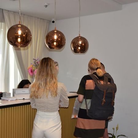 Hotel Ergi'S Durrës Eksteriør billede