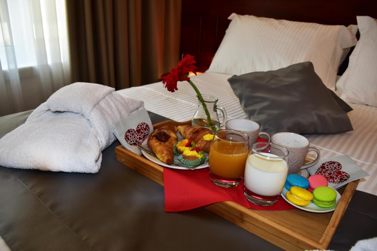 Hotel Ergi'S Durrës Eksteriør billede