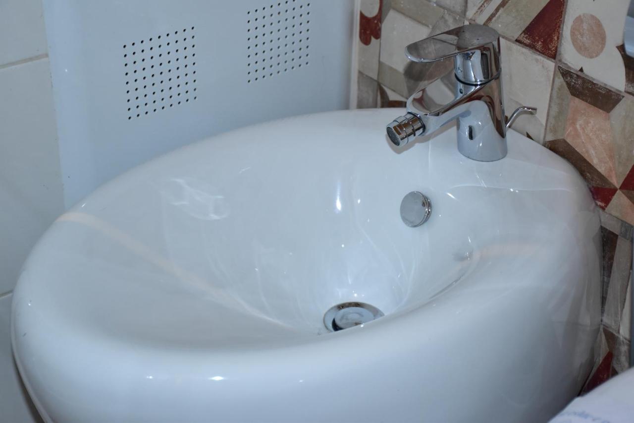 Hotel Ergi'S Durrës Eksteriør billede