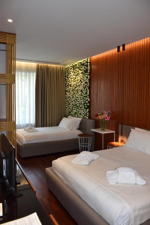 Hotel Ergi'S Durrës Eksteriør billede